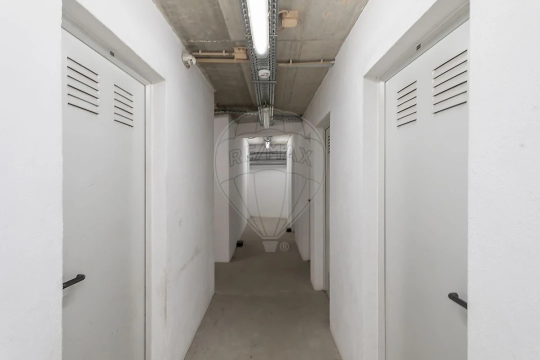 Apartamento T1 para Venda em Alcabideche Foto 30