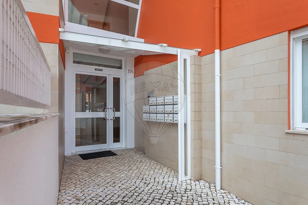 Apartamento T1 para Venda em Alcabideche Foto 33