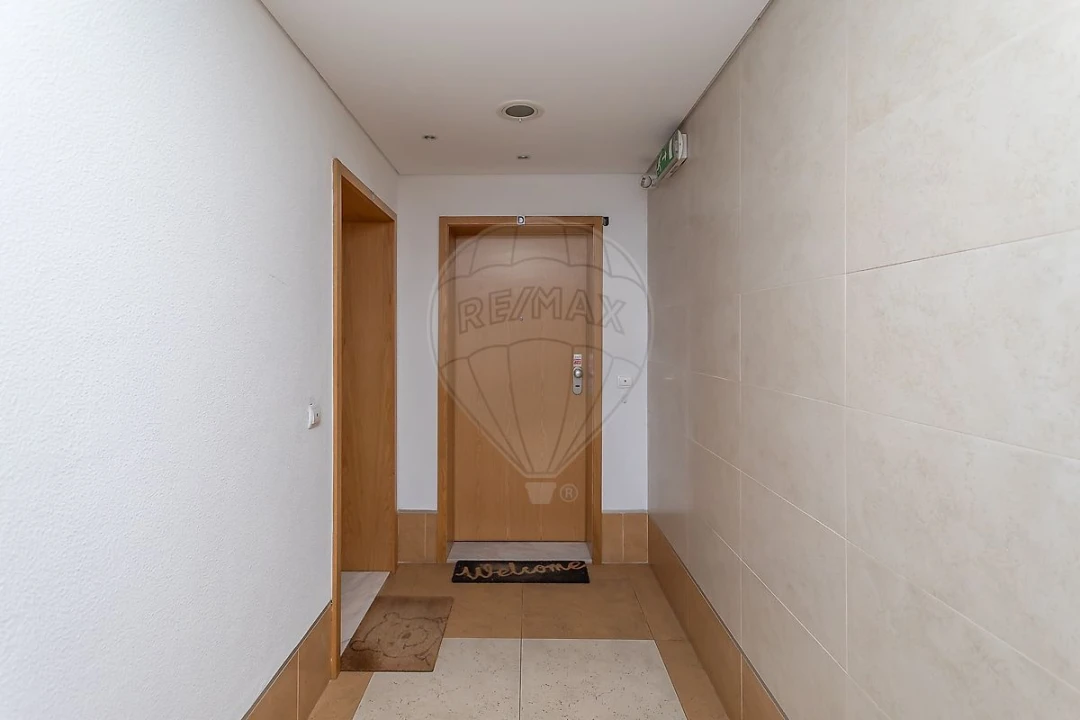 Apartamento T1 para Venda em Alcabideche Foto 29