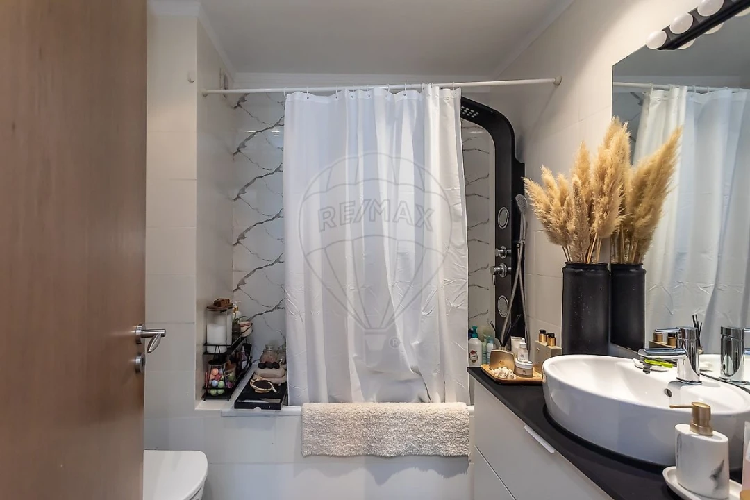Apartamento T1 para Venda em Alcabideche Foto 2
