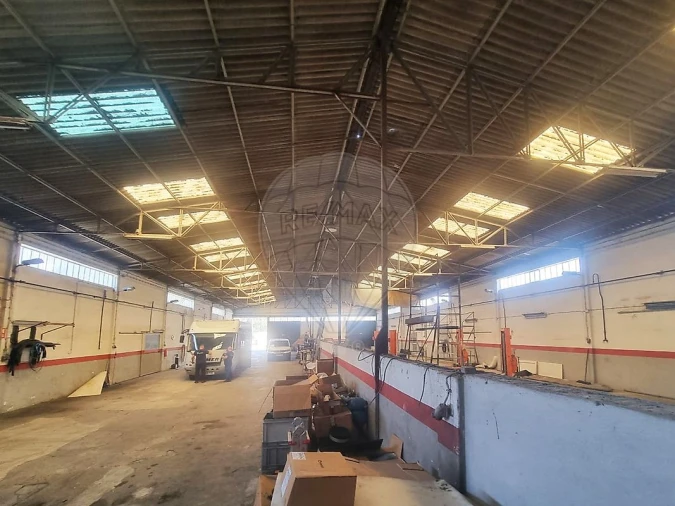 Armazém para Venda em Gulpilhares e Valadares Foto 7