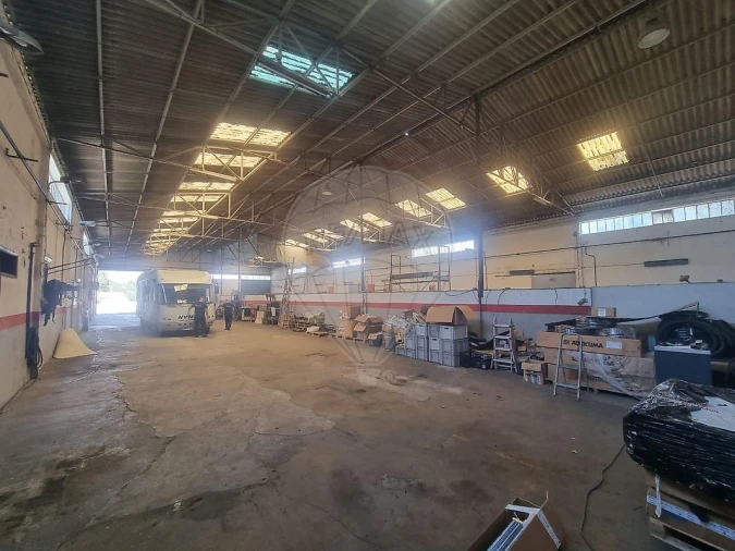 Armazém para Venda em Gulpilhares e Valadares Foto 12
