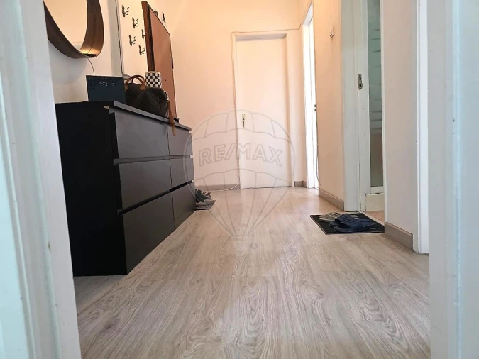 Apartamento T3 para Venda em Massamá e Monte Abraão Foto 6
