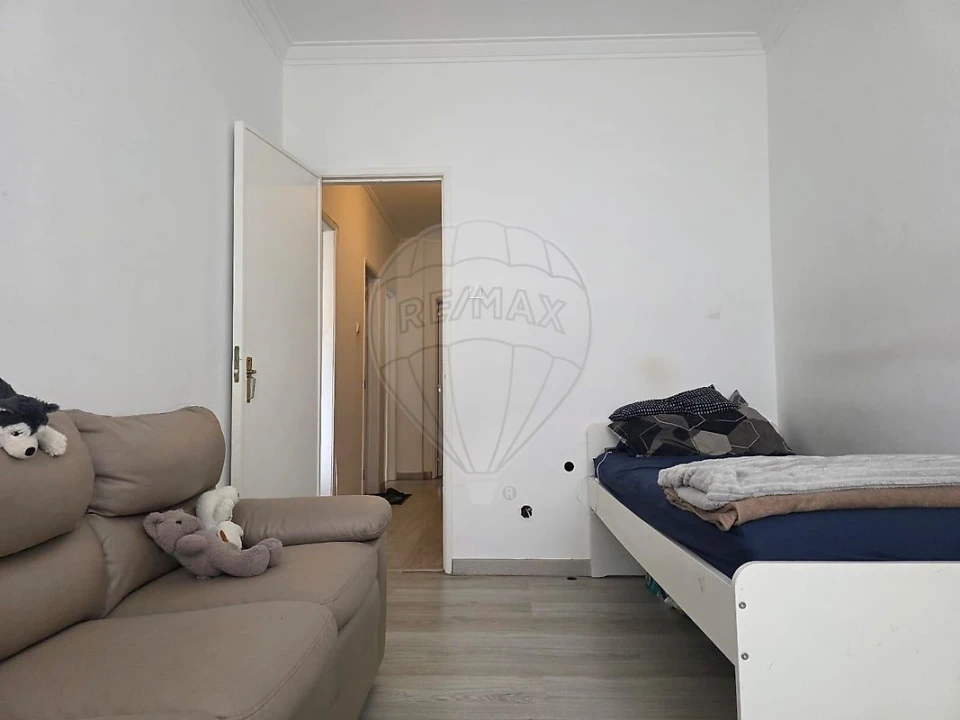 Apartamento T3 para Venda em Massamá e Monte Abraão Foto 5