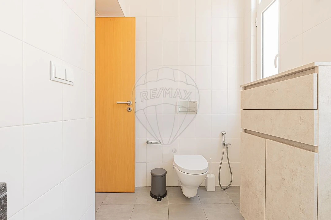 Apartamento T1 para Arrendamento em Campo de Ourique Foto 19