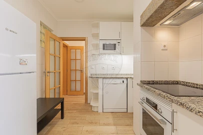Apartamento T1 para Arrendamento em Campo de Ourique