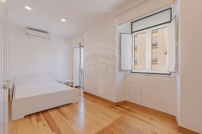 Apartamento T1 para Arrendamento em Campo de Ourique
