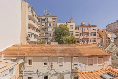 Apartamento T1 para Arrendamento em Campo de Ourique