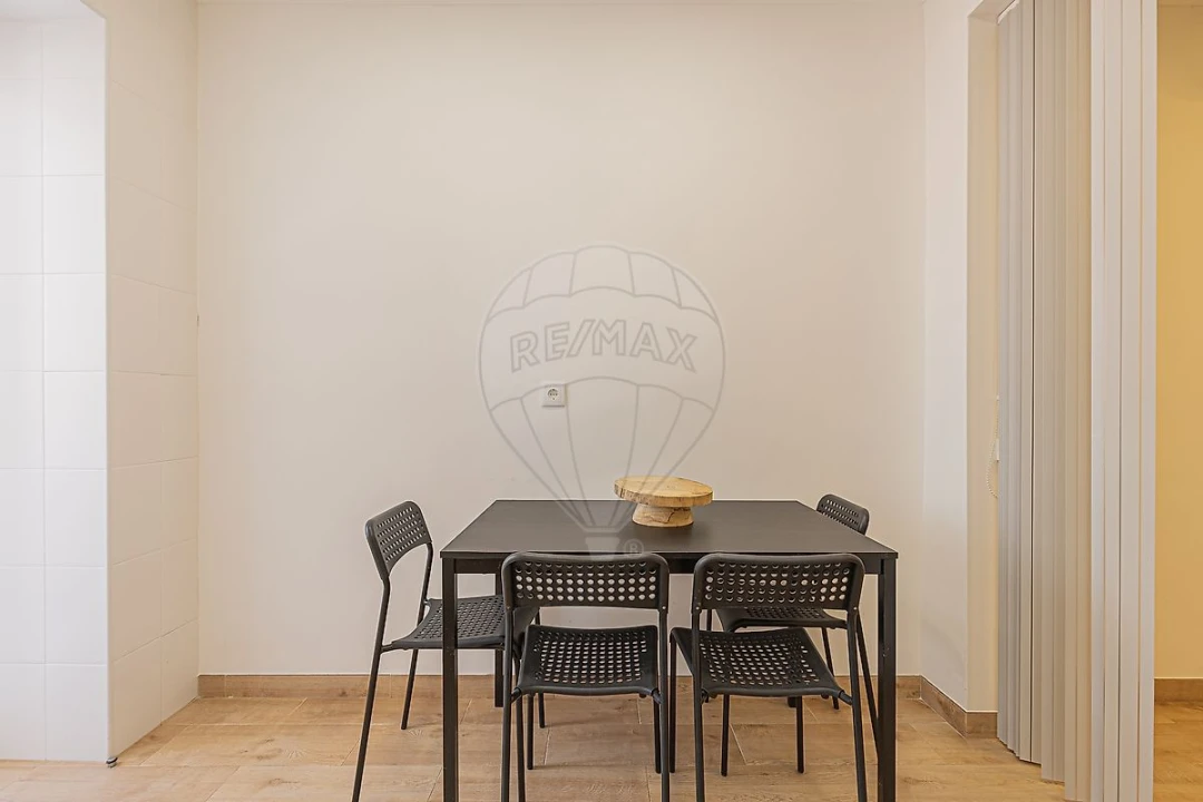Apartamento T1 para Arrendamento em Campo de Ourique Foto 29