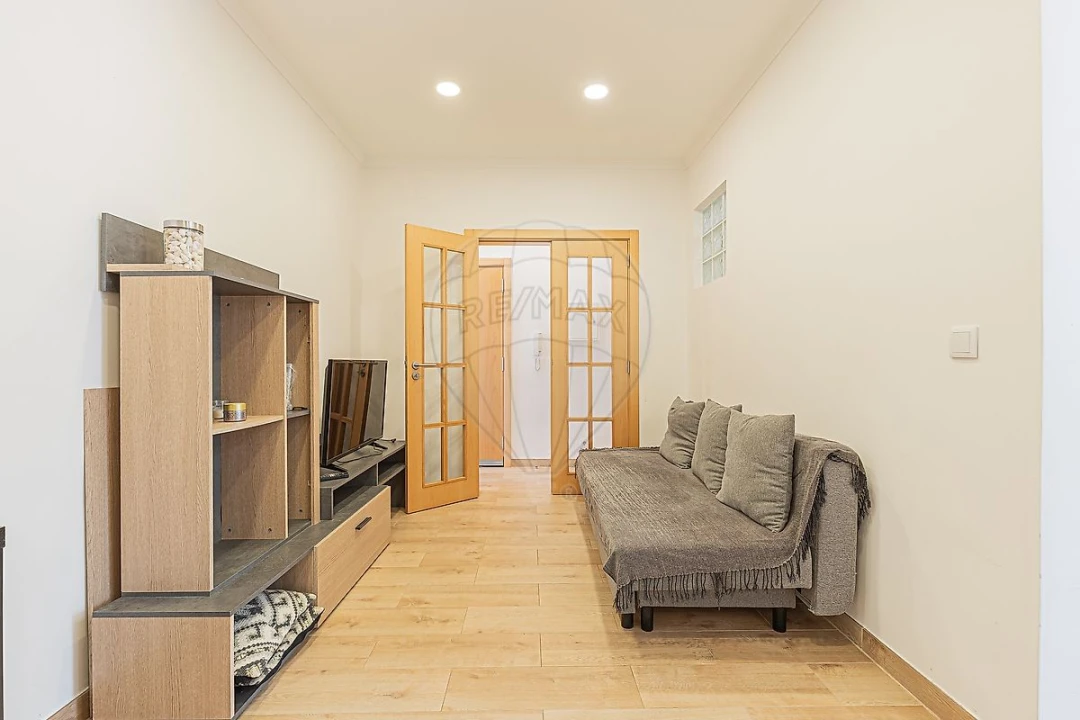 Apartamento T1 para Arrendamento em Campo de Ourique Foto 39