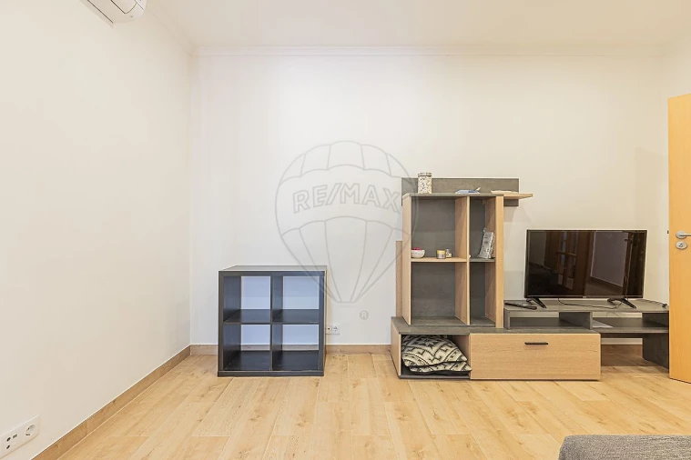 Apartamento T1 para Arrendamento em Campo de Ourique Foto 31