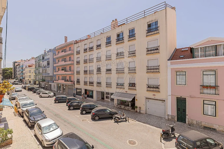 Apartamento T1 para Arrendamento em Campo de Ourique Foto 11