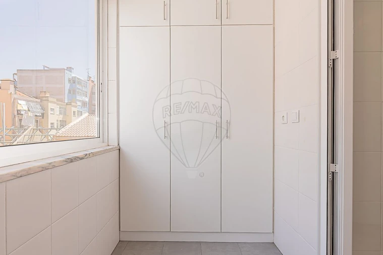 Apartamento T1 para Arrendamento em Campo de Ourique Foto 35
