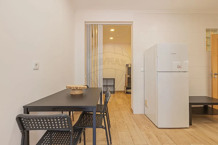 Apartamento T1 para Arrendamento em Campo de Ourique Foto 33