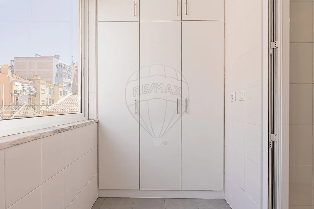 Apartamento T1 para Arrendamento em Campo de Ourique Foto 35