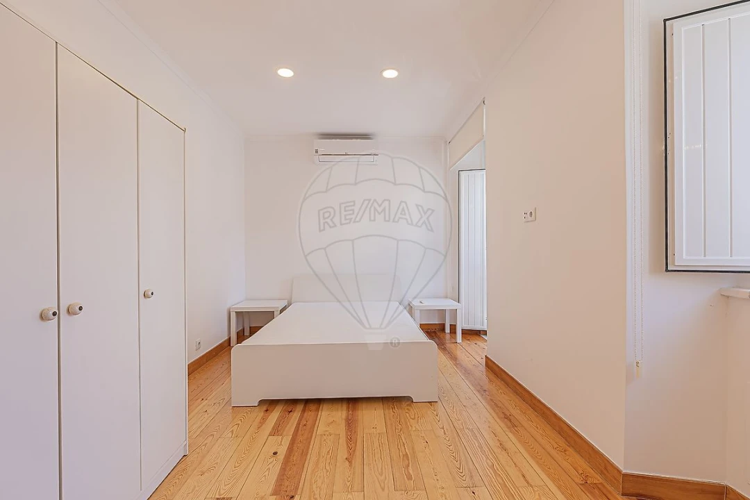 Apartamento T1 para Arrendamento em Campo de Ourique Foto 1