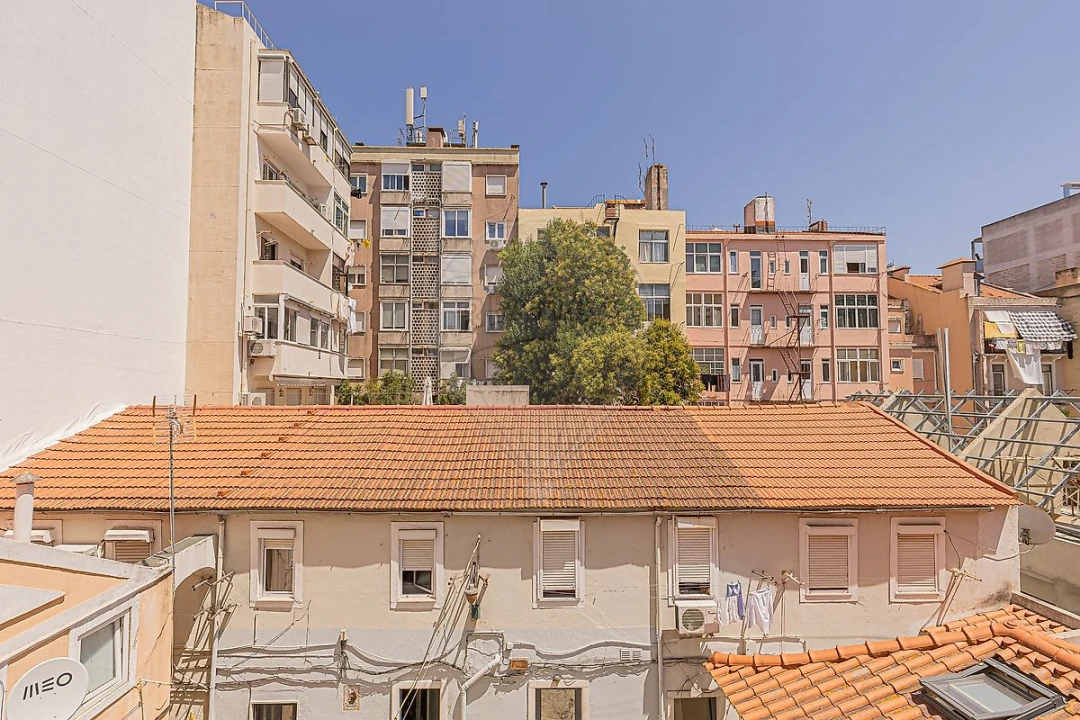 Apartamento T1 para Arrendamento em Campo de Ourique Foto 32