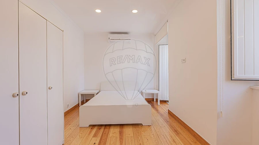 Apartamento T1 para Arrendamento em Campo de Ourique