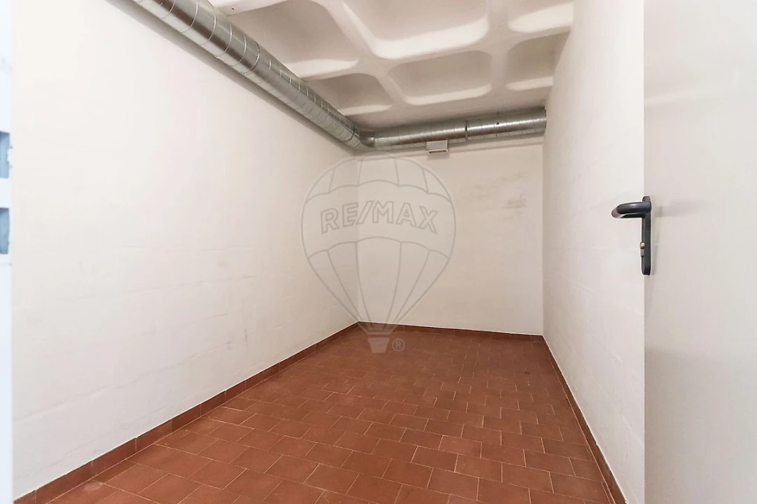 Apartamento T3 para Arrendamento em Parque das Nações Foto 36