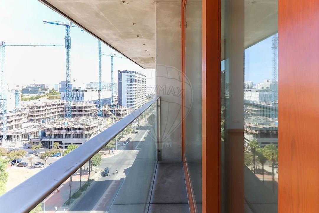 Apartamento T3 para Arrendamento em Parque das Nações Foto 10