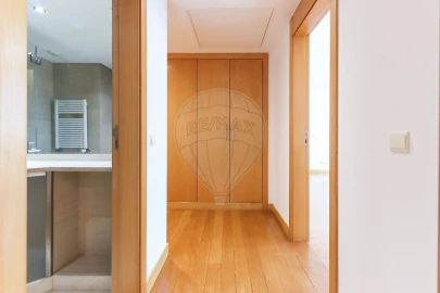Apartamento T3 para Arrendamento em Parque das Nações