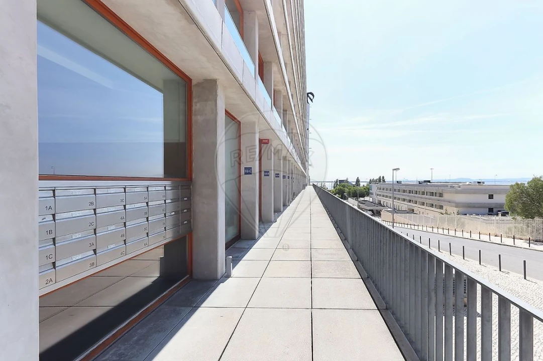 Apartamento T3 para Arrendamento em Parque das Nações Foto 30