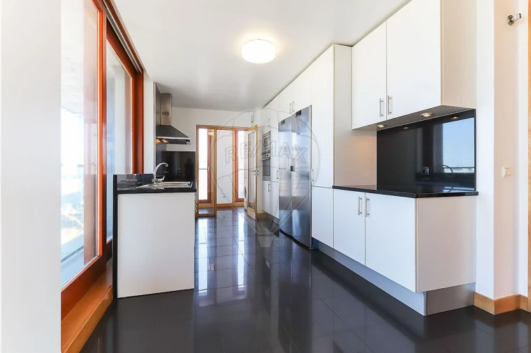 Apartamento T3 para Arrendamento em Parque das Nações Foto 12