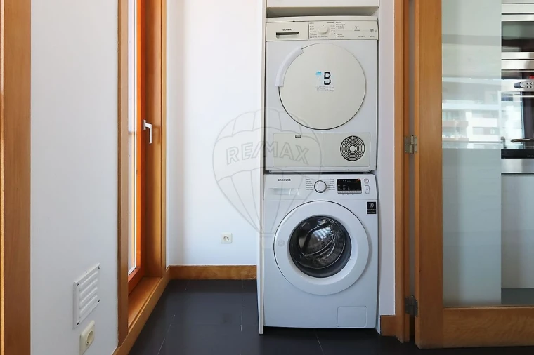 Apartamento T3 para Arrendamento em Parque das Nações Foto 4