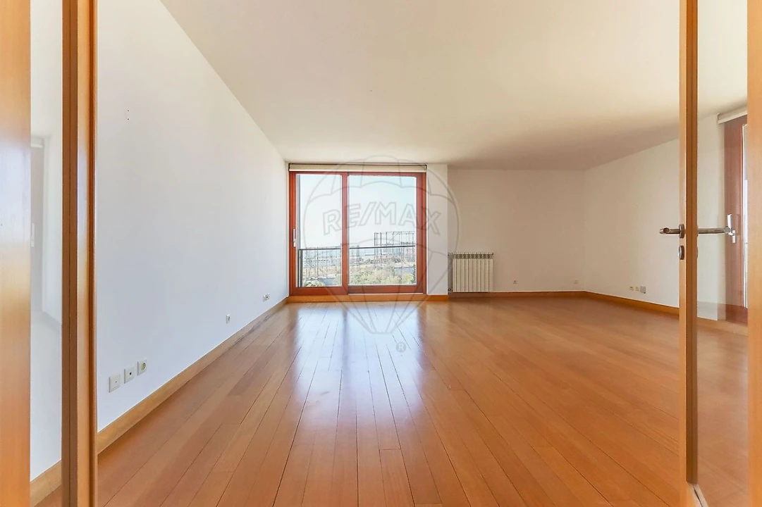 Apartamento T3 para Arrendamento em Parque das Nações Foto 27