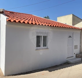Moradia T2 para Venda em Alguber