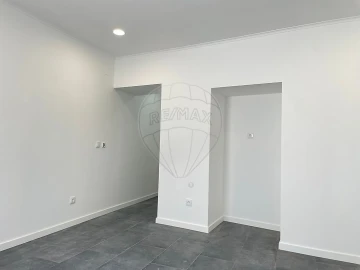 Moradia T2 para Venda em Alguber