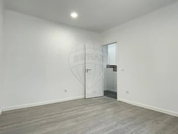 Moradia T2 para Venda em Alguber