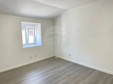 Moradia T2 para Venda em Alguber