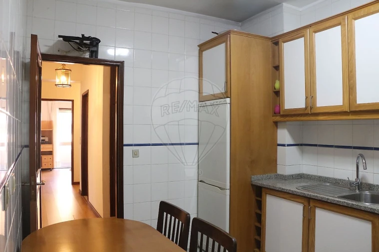 Apartamento T3 para Arrendamento em Espinho Foto 2