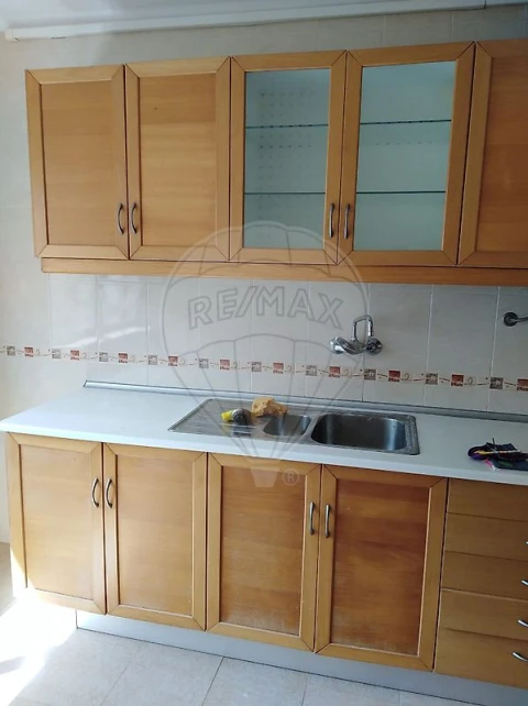 Apartamento T2 para Venda em Carregado e Cadafais