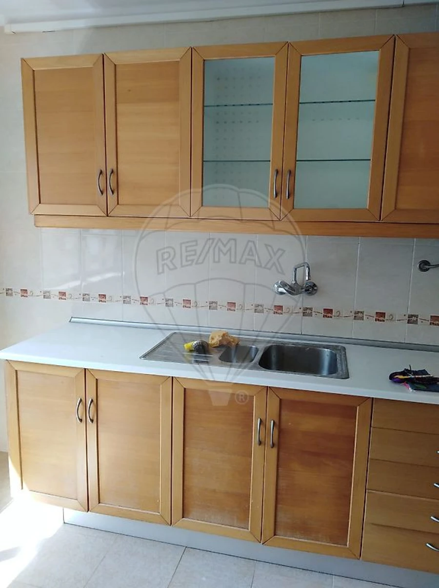 Apartamento T2 para Venda em Carregado e Cadafais Foto 3