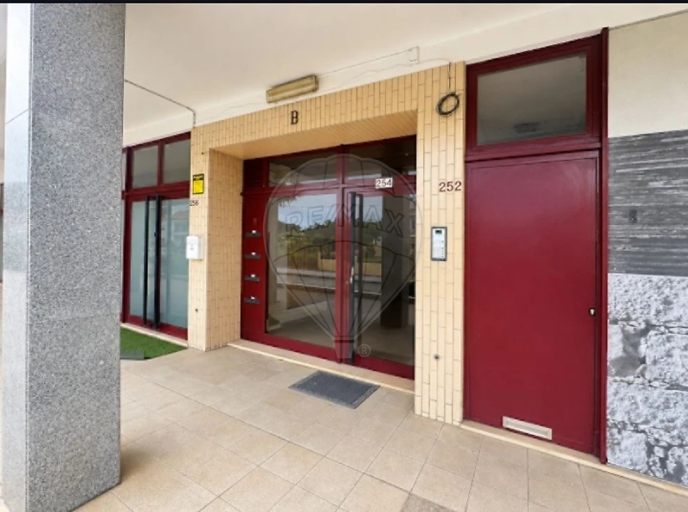 Apartamento T2 para Venda em Agrela Foto 5