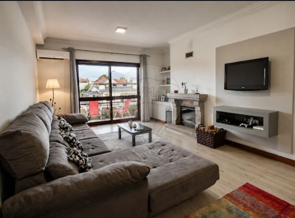 Apartamento T2 para Venda em Agrela Foto 8