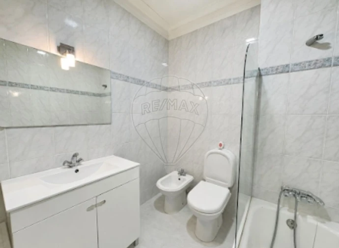 Apartamento T2 para Venda em Agrela Foto 17