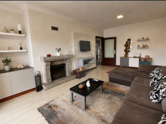 Apartamento T2 para Venda em Agrela Foto 12