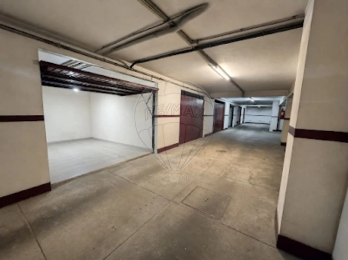 Apartamento T2 para Venda em Agrela Foto 29