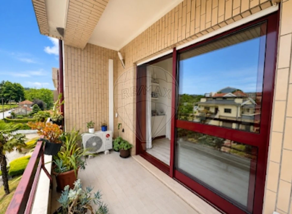 Apartamento T2 para Venda em Agrela Foto 13