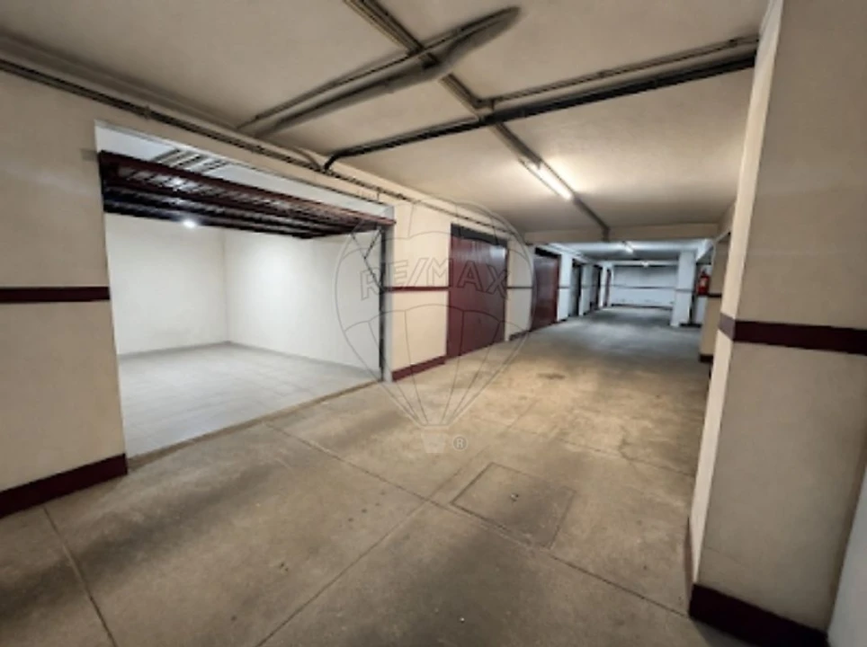 Apartamento T2 para Venda em Agrela Foto 29