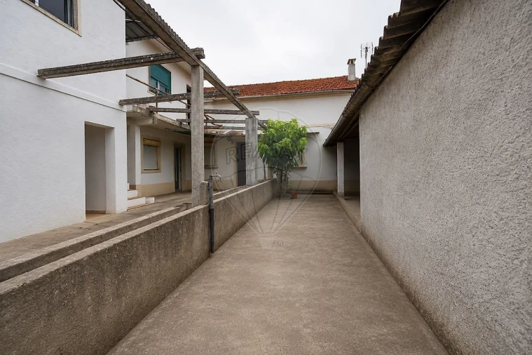 Moradia T5 para Venda em Maiorca Foto 12