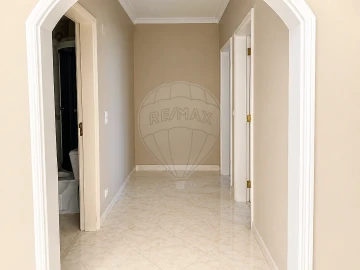 Apartamento T3 para Arrendamento em Alfragide