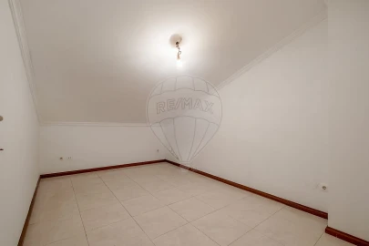 Moradia T3 para Venda em Folgosa