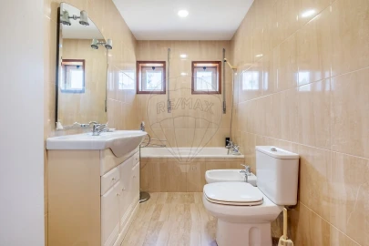 Moradia T3 para Venda em Folgosa