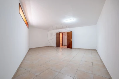 Moradia T3 para Venda em Folgosa