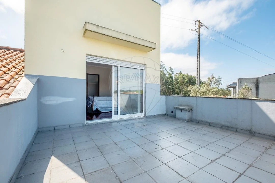 Moradia T3 para Venda em Folgosa Foto 36