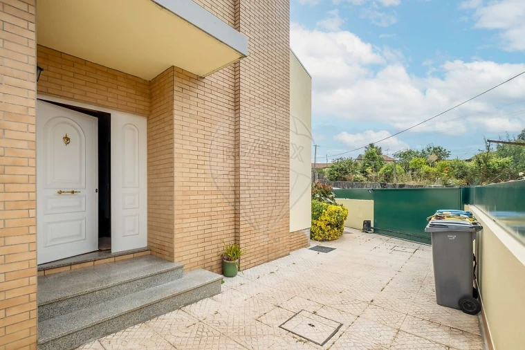 Moradia T3 para Venda em Folgosa Foto 3